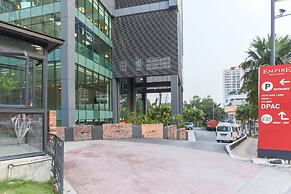 Luzzeri Suite Empire Damansara