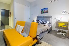 Luzzeri Suite Empire Damansara