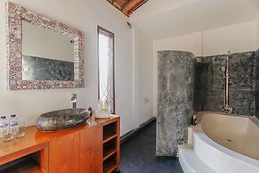 Villa Bali Caviar