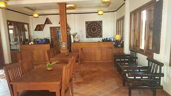 Royal Peacock Boutique Hotel