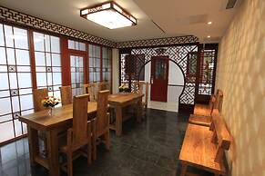 Zhantan Courtyard Hotel