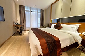 Reethi Rah Hotel