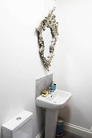 Mrs Salisbury's Serviced Accommodation