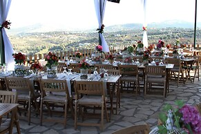 Mountain Breeze Resort