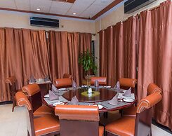 Simama Hotel