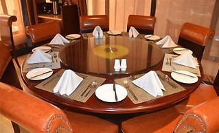 Simama Hotel