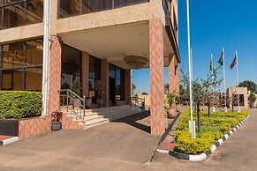 Simama Hotel
