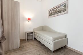 Apollo Guest House