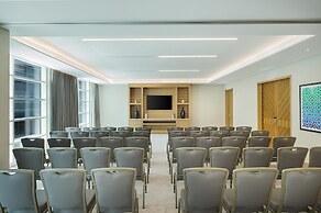DoubleTree by Hilton Dubai - Business Bay