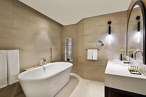 DoubleTree by Hilton Dubai - Business Bay