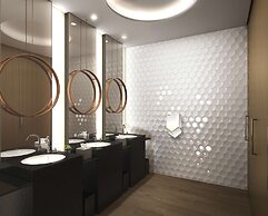 DoubleTree by Hilton Dubai - Business Bay