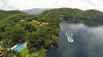 Santa María Resort