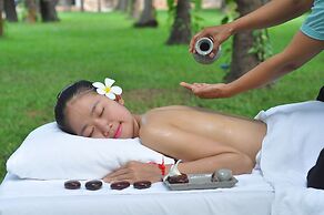 Lotus Blanc Hotel