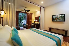 Lotus Blanc Hotel
