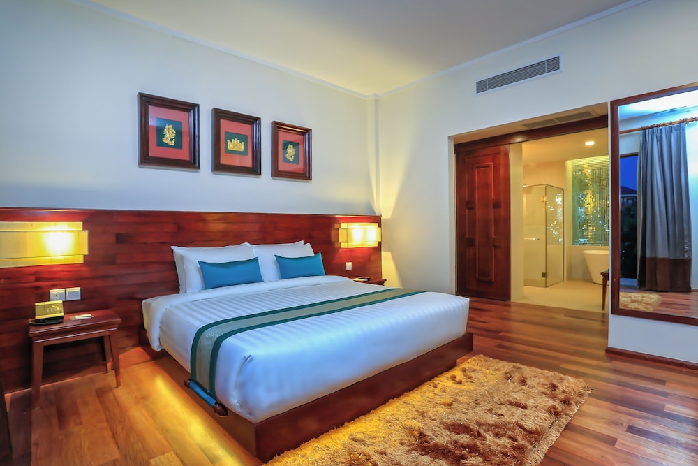 Lotus Blanc Hotel