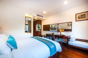 Lotus Blanc Hotel