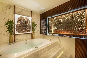 Lotus Blanc Hotel
