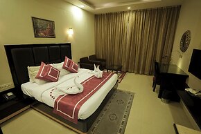 Chandra Grand
