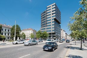 Skyflats Vienna - Rooftop Apartments