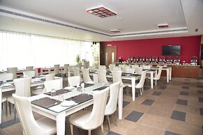 Ramee Strand Inn Hotel