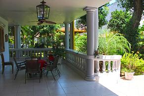 Ross Char Hotel