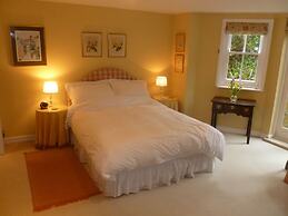 Laurel House