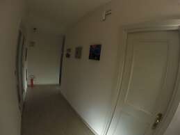 Up Hotel