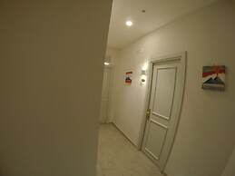 Up Hotel