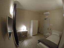 Up Hotel