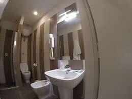 Up Hotel