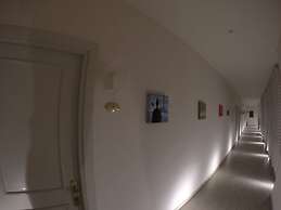 Up Hotel