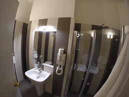 Up Hotel