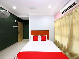 OYO 720 Corridor Hotel 2