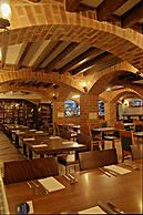Cornmill Hotel
