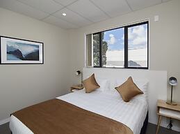 Three Palms Lodge