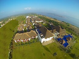 Le Pondy Beach & Lake Resort