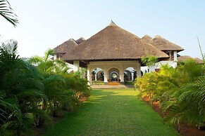 Le Pondy Beach & Lake Resort
