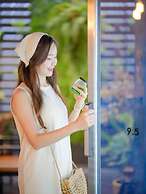 9.5 Hotel