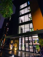 9.5 Hotel