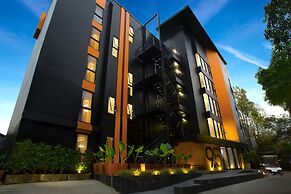 9.5 Hotel
