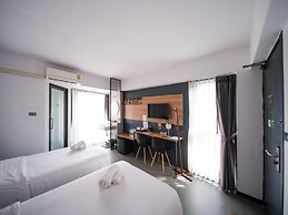 9.5 Hotel