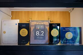 9.5 Hotel