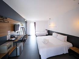 9.5 Hotel