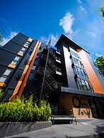 9.5 Hotel