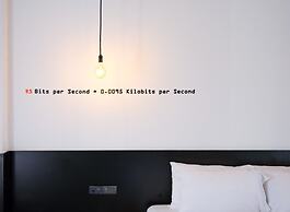 9.5 Hotel