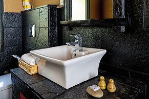 Jungle Villa Resort