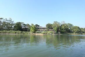 Jungle Villa Resort
