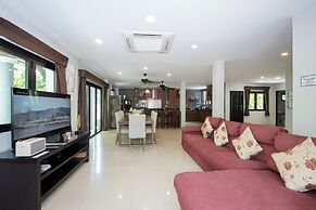 Baan Santhiya Private Pool Villas