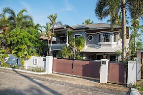 Baan Santhiya Private Pool Villas