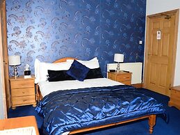Pinewood Guest House